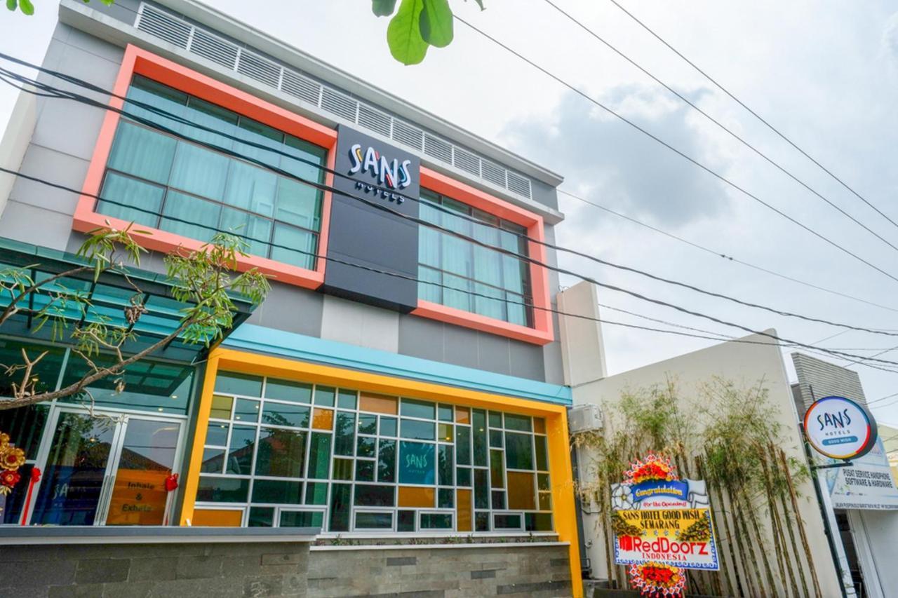 Sans Hotel Good Wish Semarang Jomblang Exterior foto