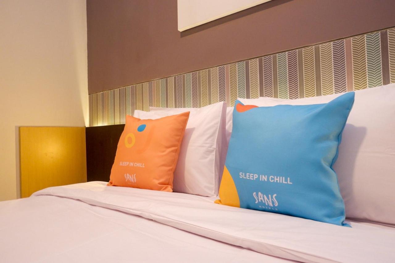 Sans Hotel Good Wish Semarang Jomblang Exterior foto
